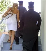 Μολδαβές στο Άγιο Όρος!